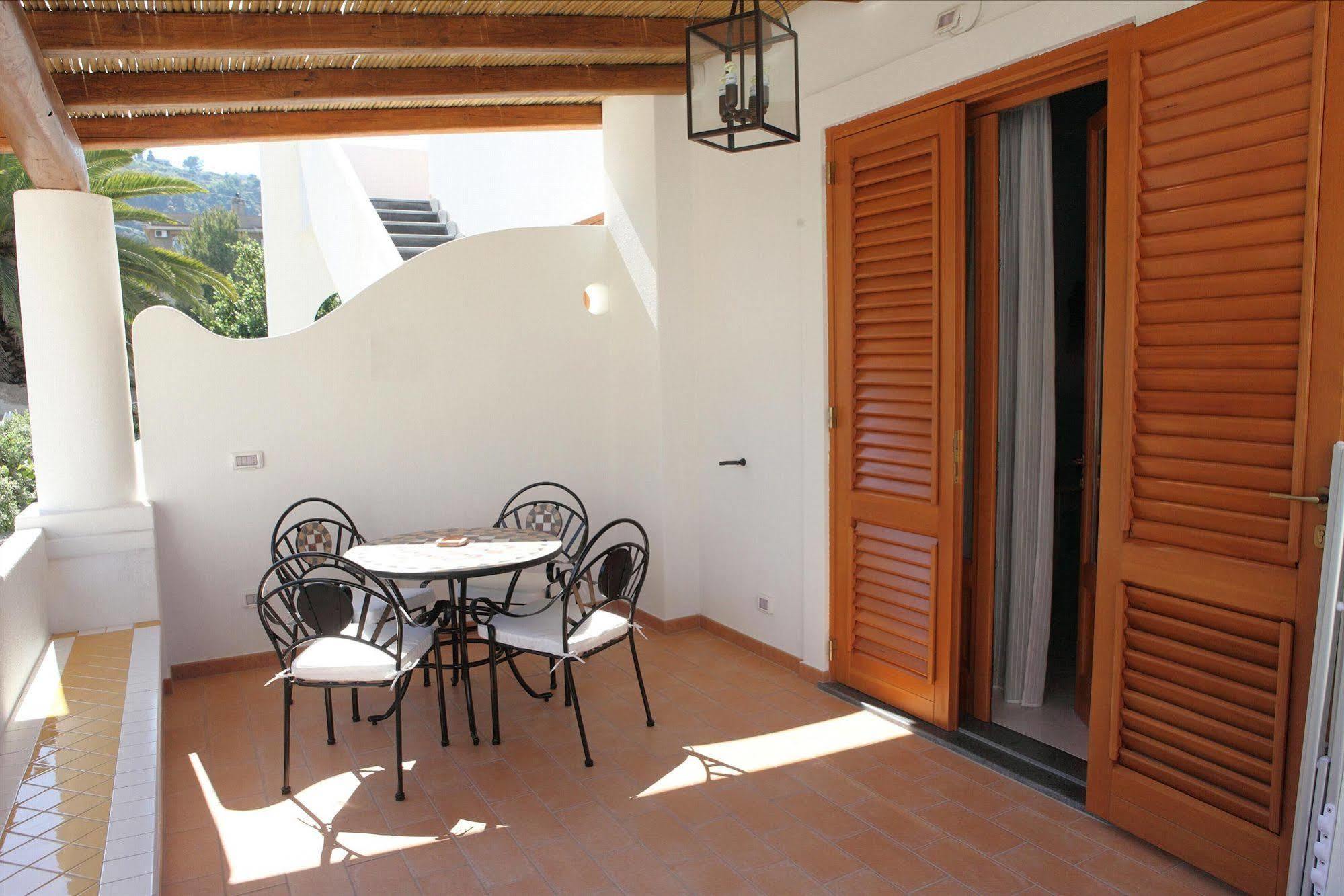 Hotel Residence Mendolita Lipari  Zewnętrze zdjęcie